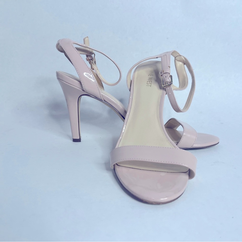 Like Nudistong single strap Sandals